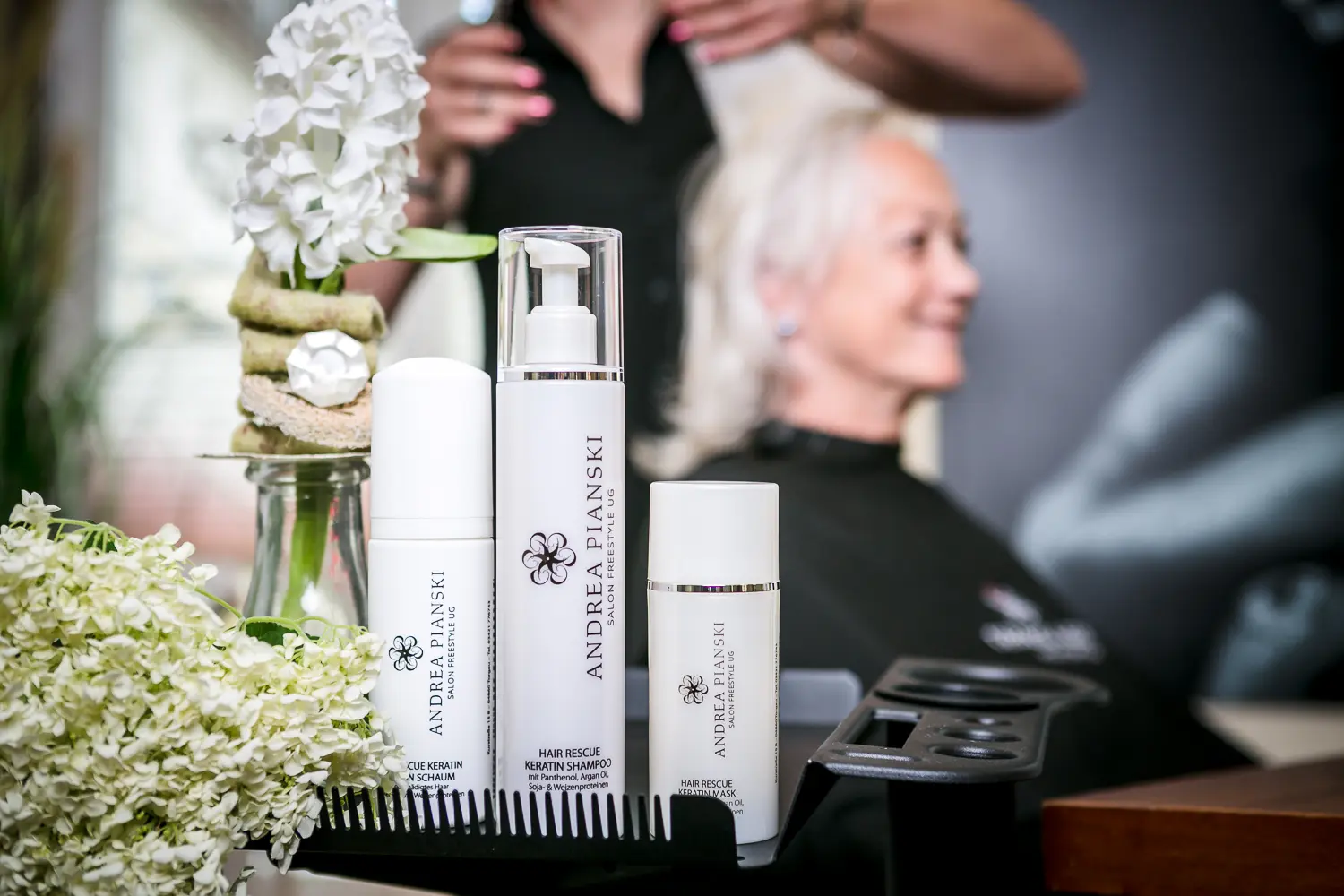 Andrea Pianski-Salon Freestyle UG – Haarpflegeprodukte im Regal ausgestellt